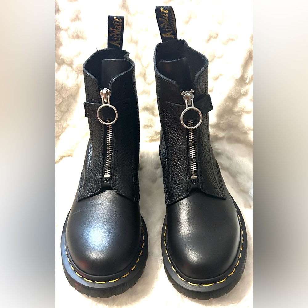NEW Dr.. Martens Black Leather combat chunky Ankle Zipper Boots women’s size 7 - Picture 3 of 9